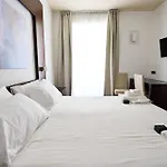 Gemini Rooms